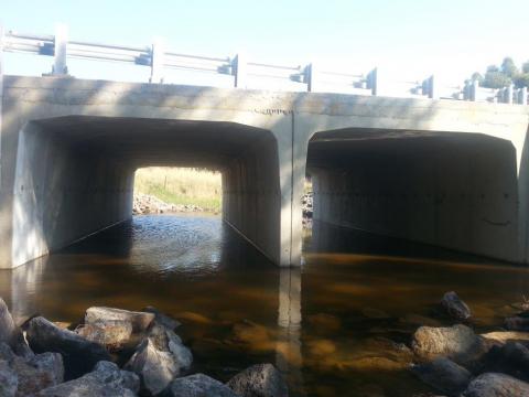 Pitfield Cressy Road Bridge.jpg