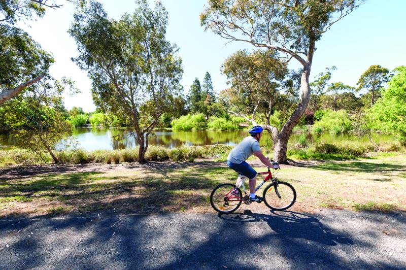 Great Vic Bike Ride rolls in to Inverleigh